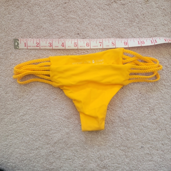 Stone Cold Fox | Swimsuit - Size XS - Picture 5 of 9